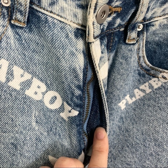 PACSUN X PLAYBOY Bunny Print 90s Boyfriend Jeans - Picture 6 of 11